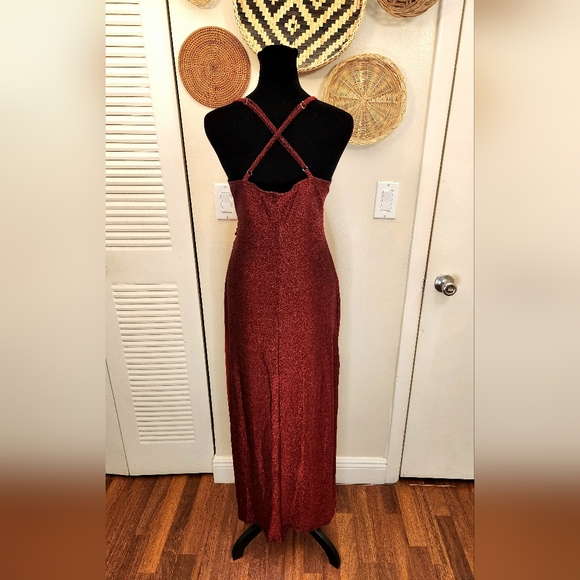 Sparkling Red Maxi Dress With Side Split And Ruching - Picture 6 of 11